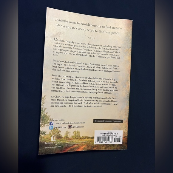 Set of 2 soft cover Books - Picture 5 of 6